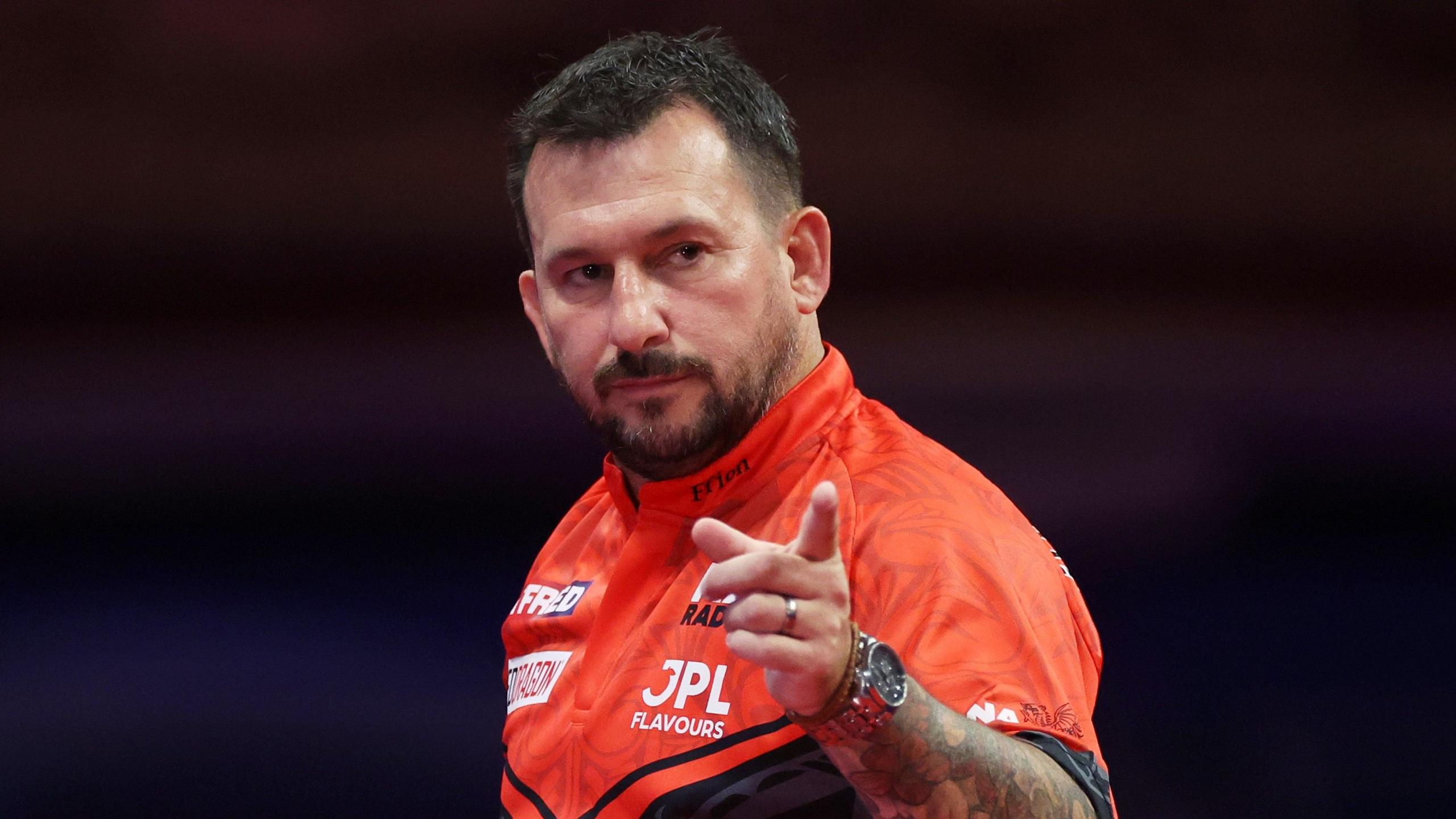 Jonny Clayton Dominates Stephen Bunting to Advance to World Matchplay Semi-Final Against James Wade