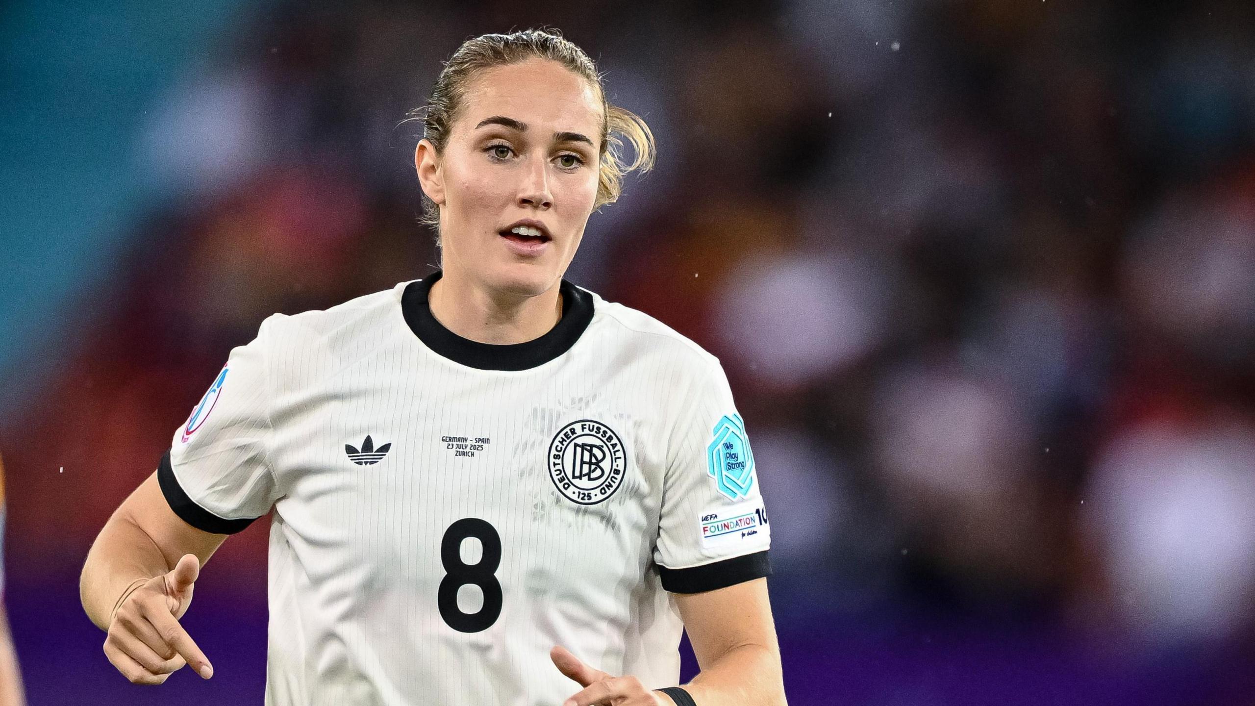 Sydney Lohmann: The Perfect Time to Shine in England's Football Scene