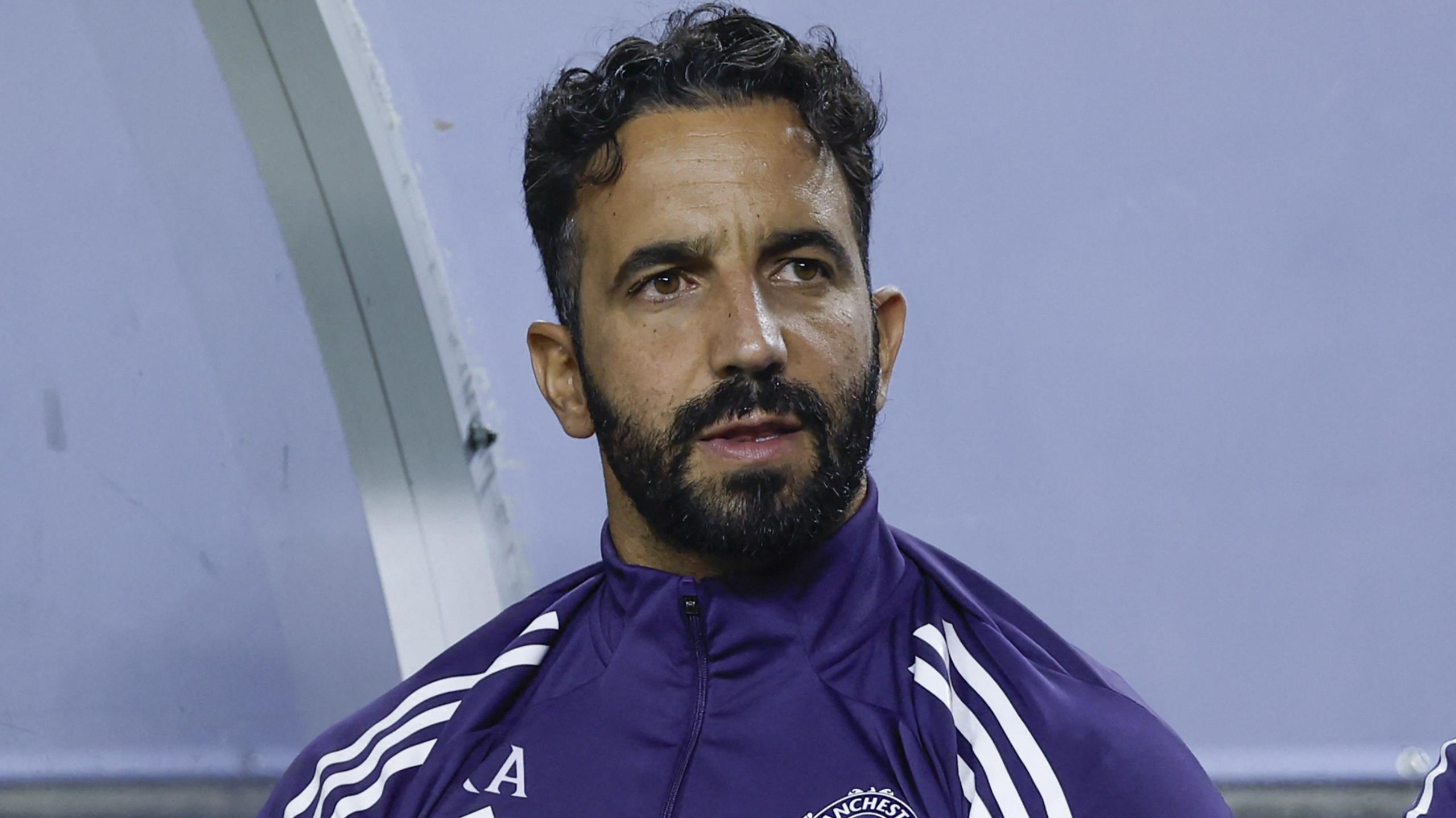Ruben Amorim's Manchester United Rebuild: Overcoming Adversity & Restoring Glory