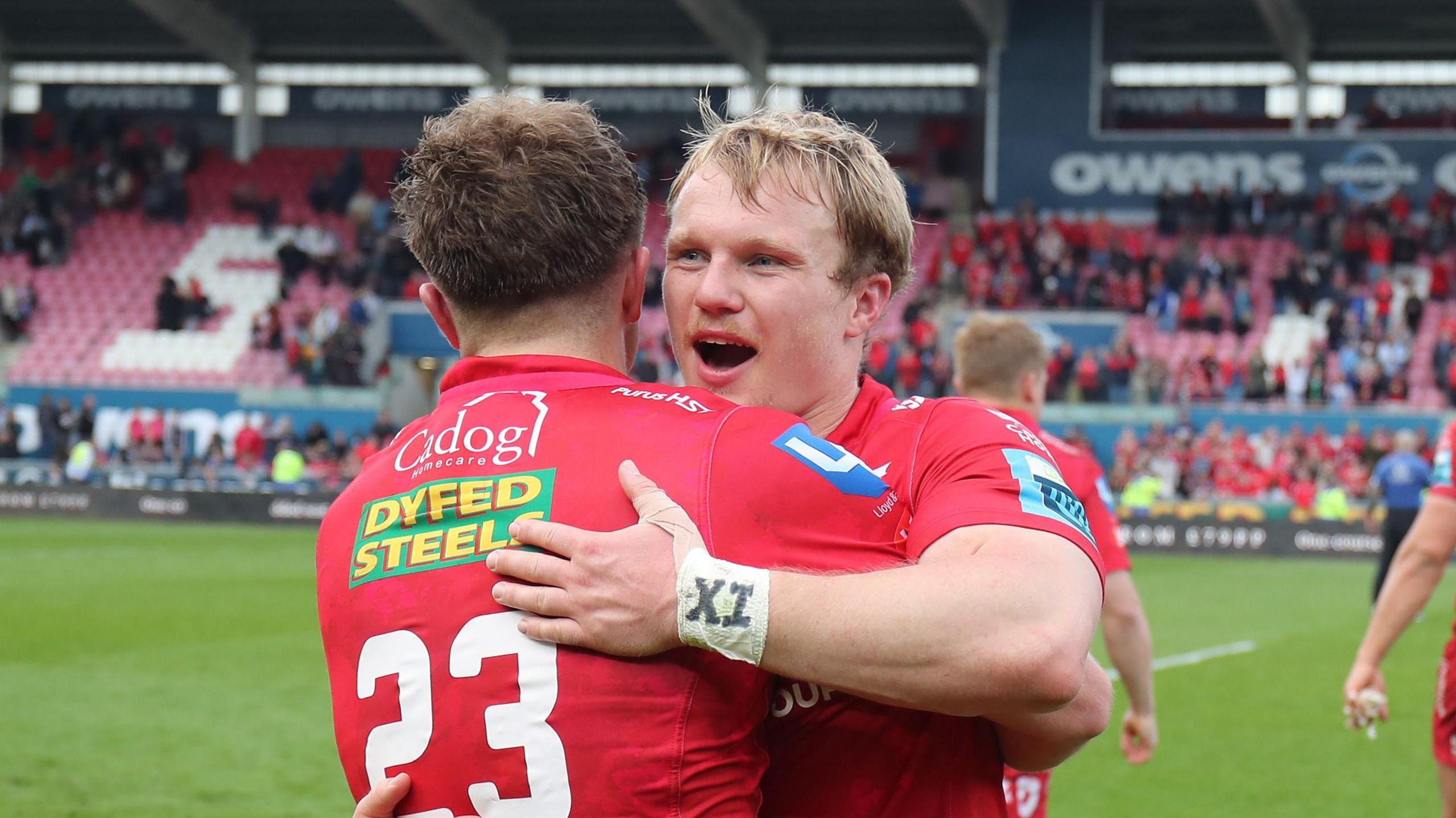 Scarlets Secure Vital Bonus-Point Victory Over Lions to Strengthen Play-Off Hopes