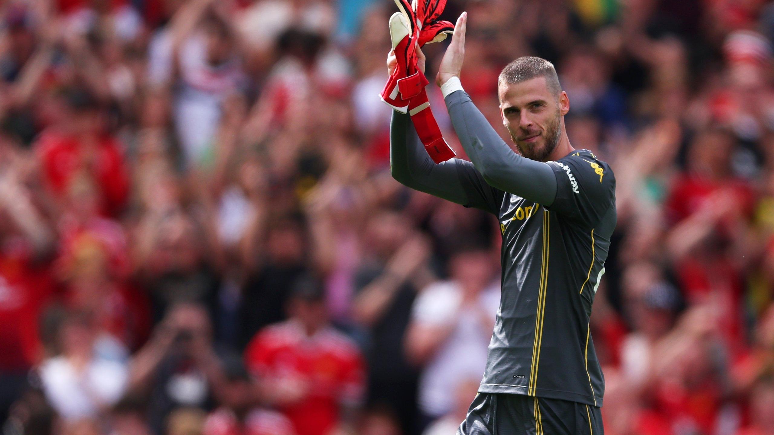 David De Gea’s Emotional Old Trafford Return: A Hero’s Welcome and Goalkeeping Drama Unfold