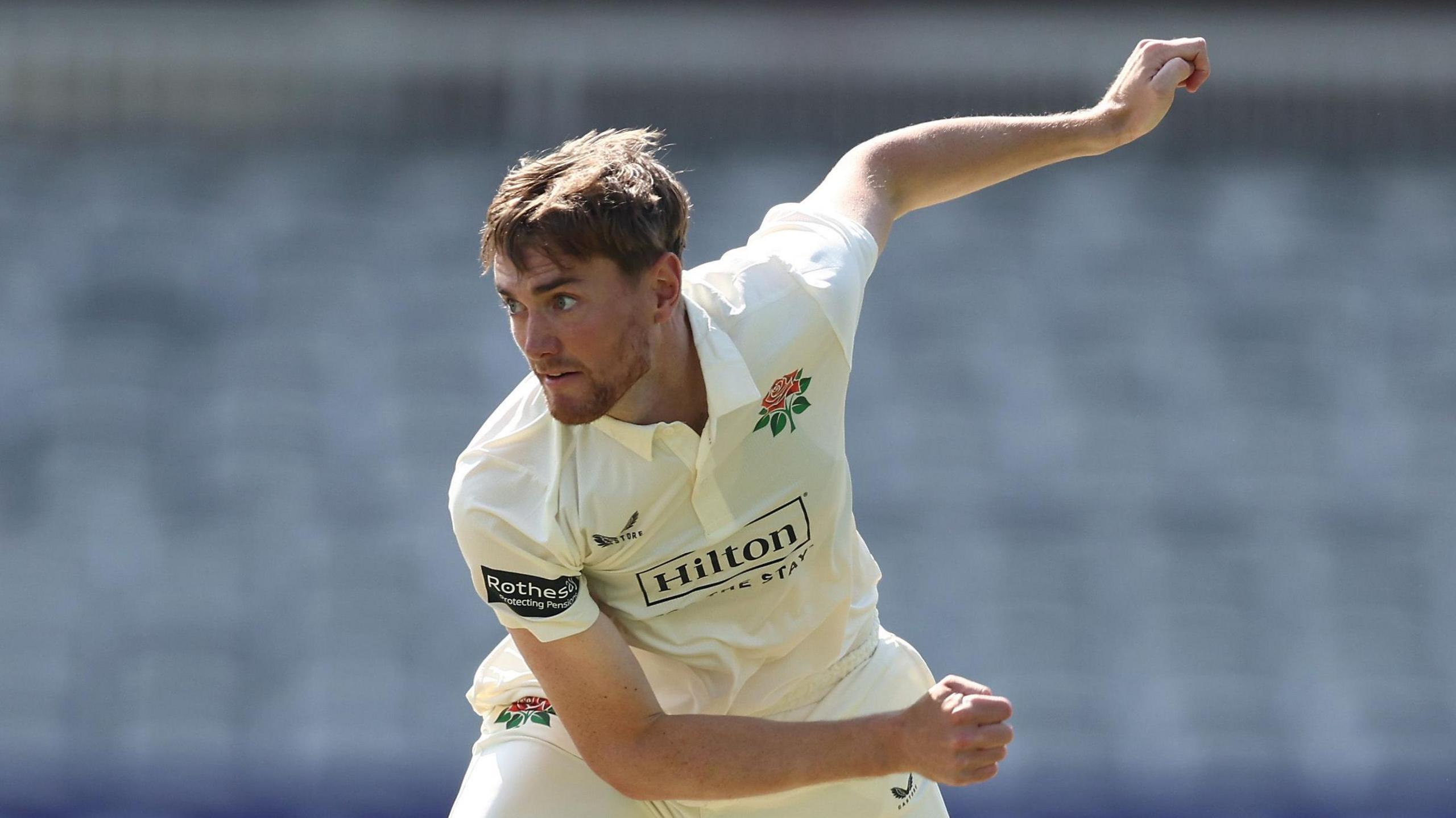 Lancashire Dominates Derbyshire in County Championship Showdown