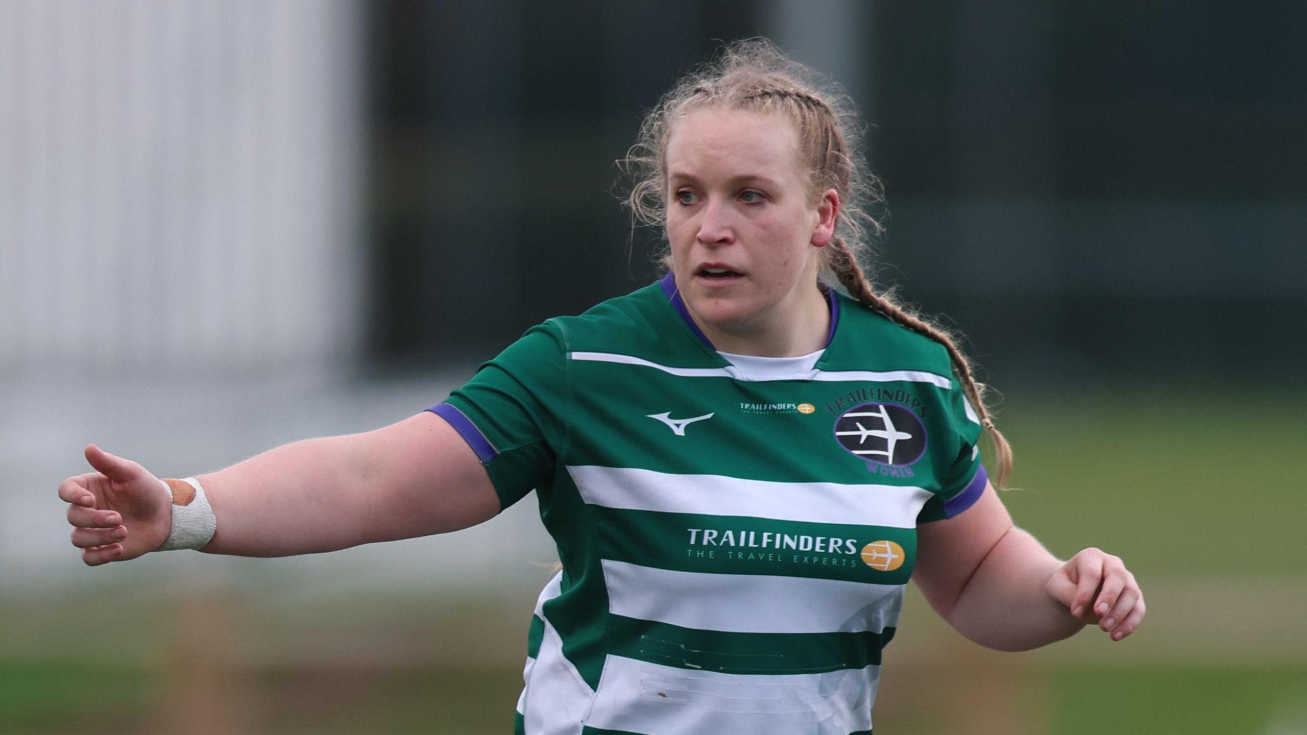 Liz Crake Joins Saracens: A New Era for the PWR Campaign