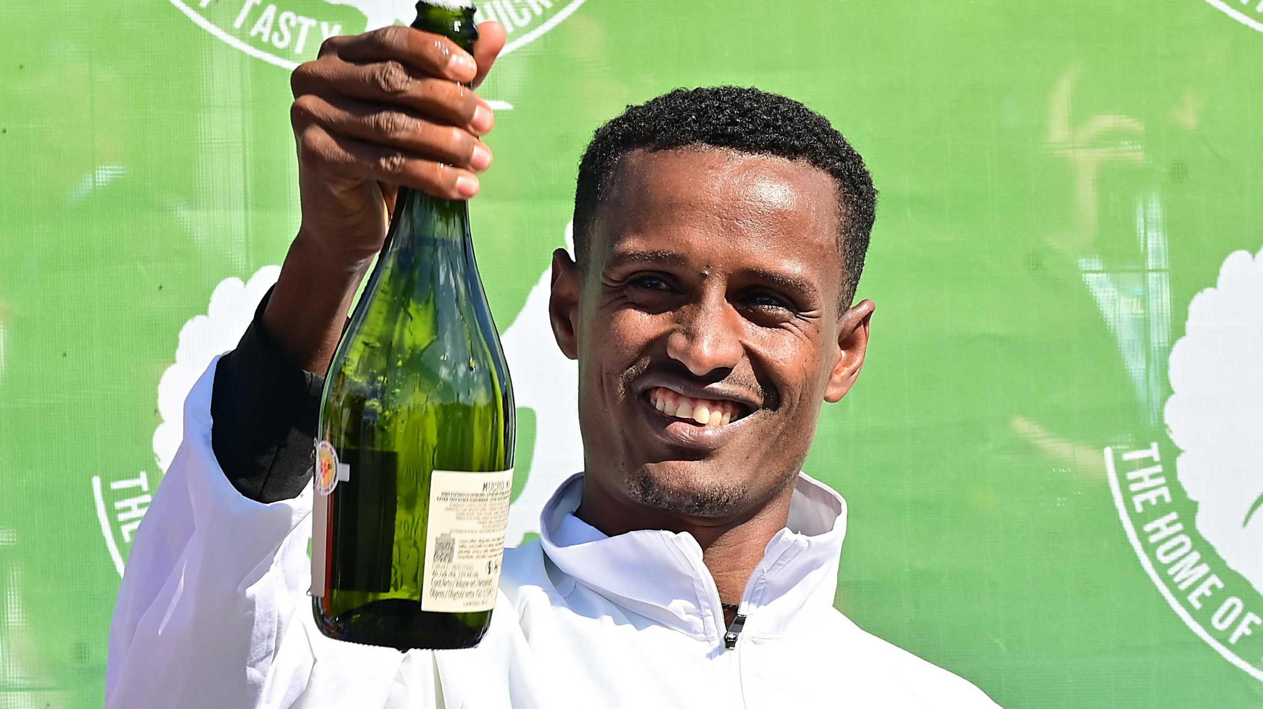 Tilahun Nigussie Shatters Belfast Marathon Record with Stunning Performance