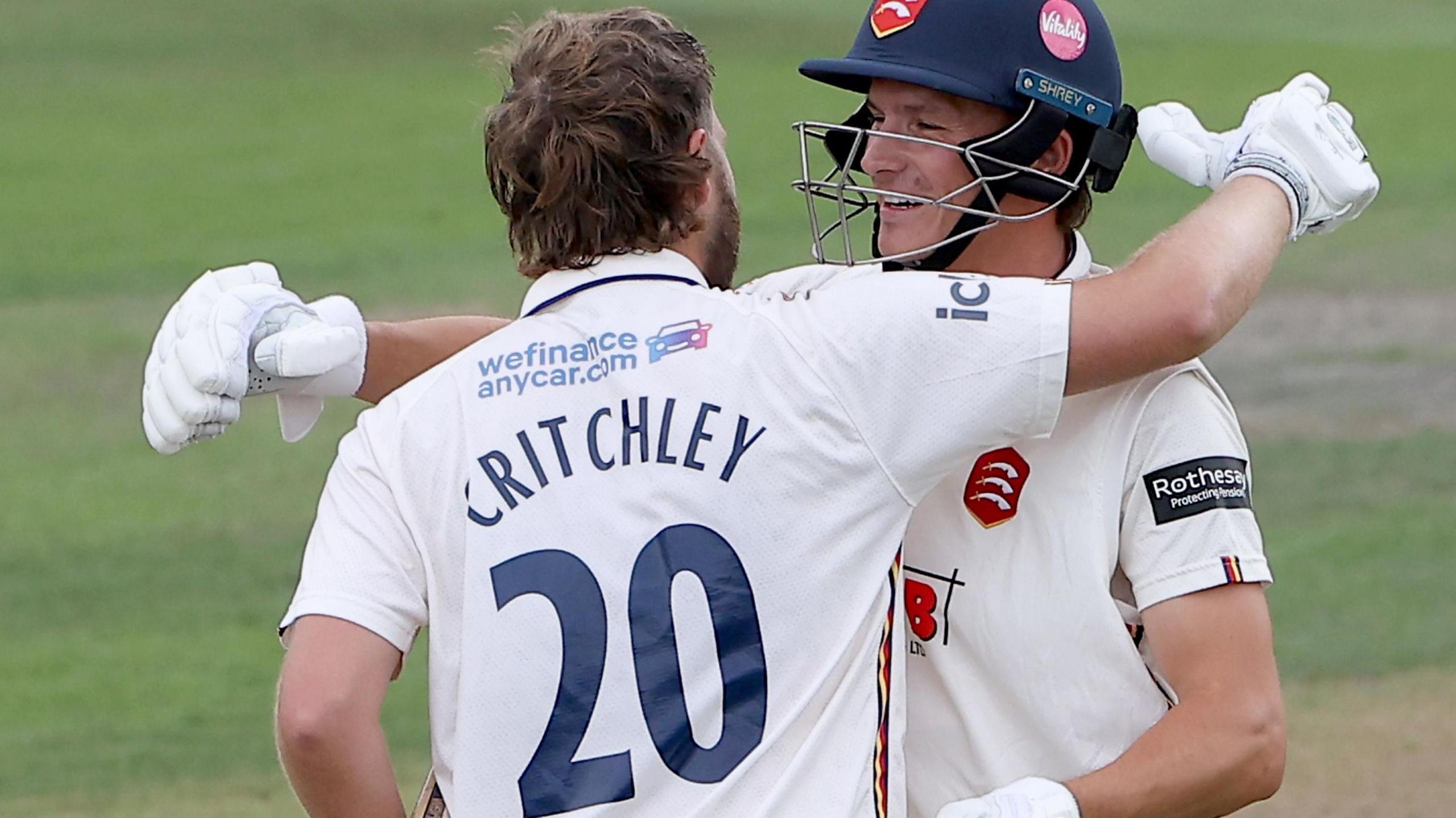 Cox & Critchley Dominate as Essex Build Commanding Lead Against Sussex in County Championship Clash