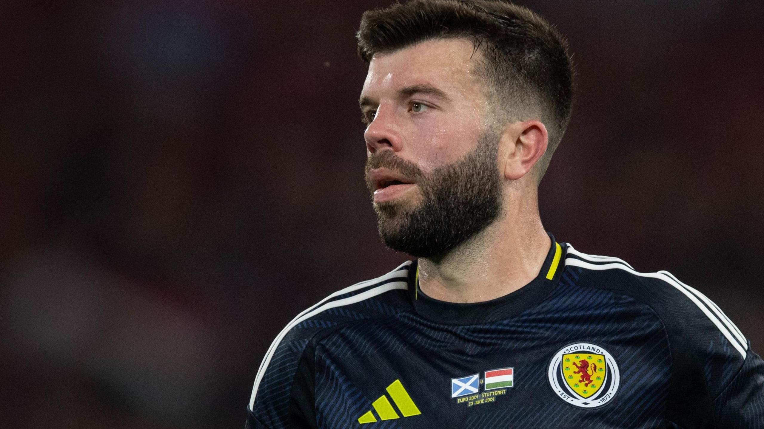Hibernian Nears Historic Signing of Scotland's Veteran Defender Grant Hanley