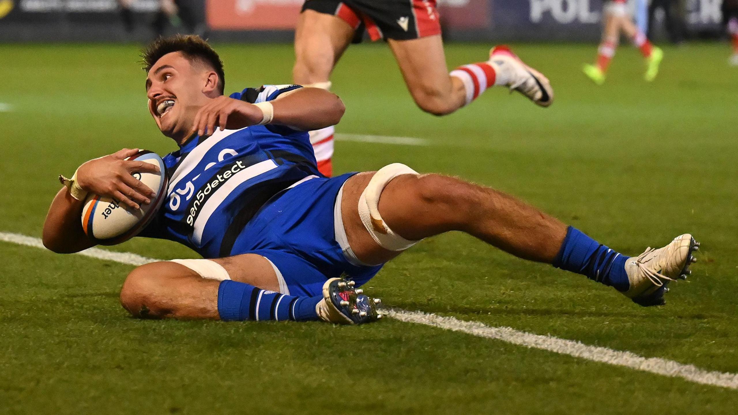 Ewan Richards: Bath's Rising Star Shines in Premiership Triumph and Leadership Role