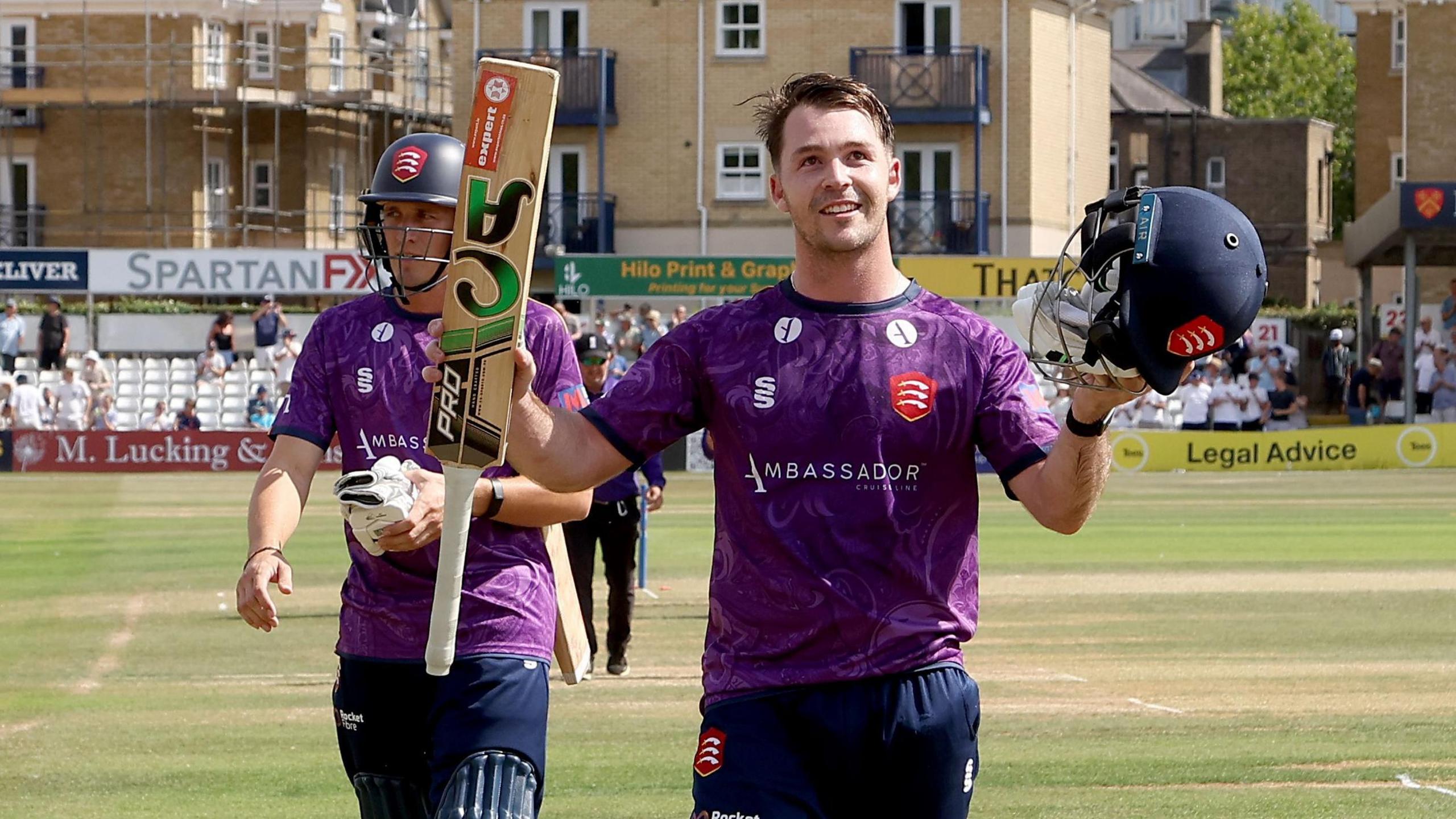 Curtis Campher Shines with Debut Century for Essex: A New Star in Cricket