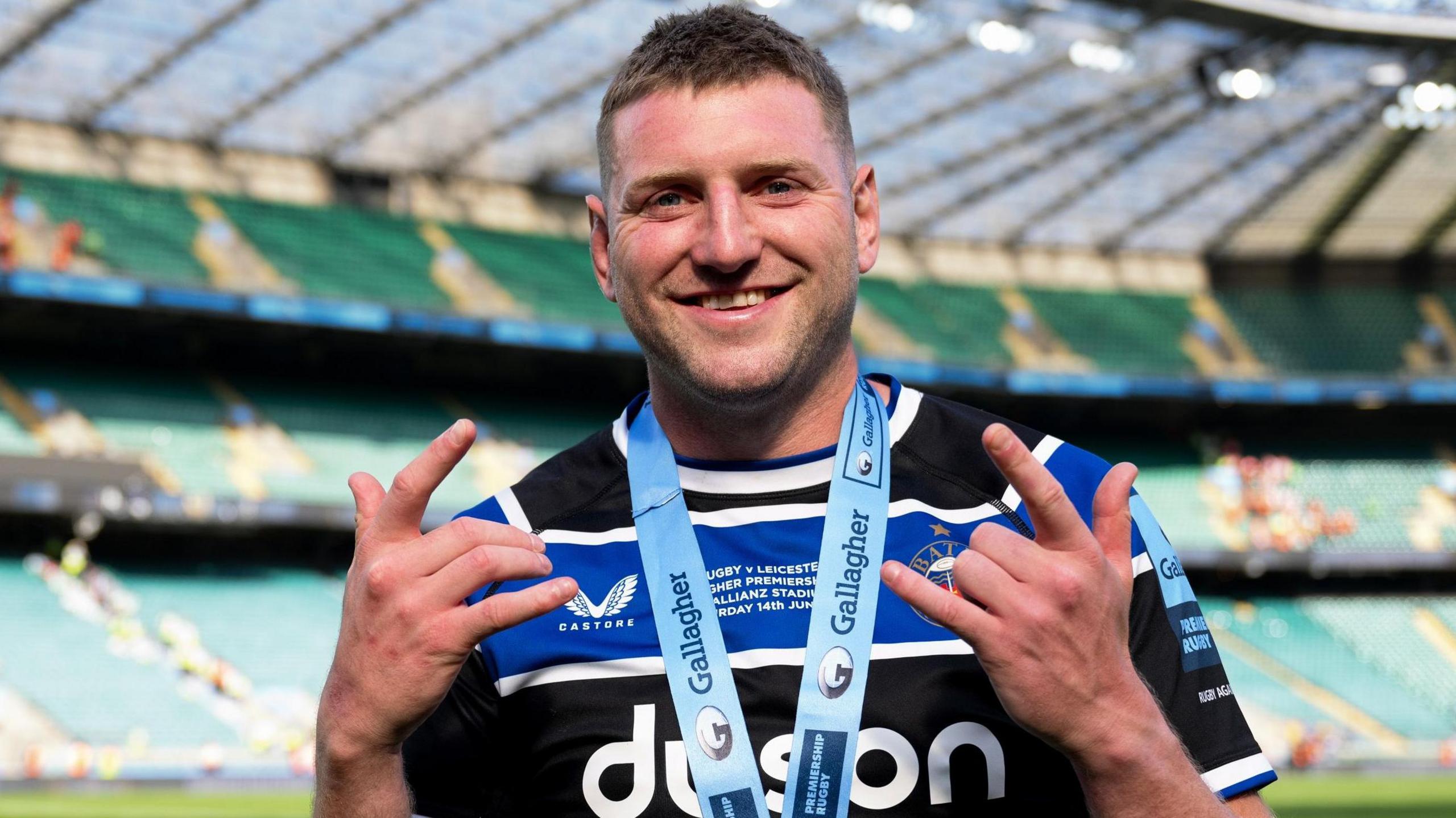 Finn Russell Extends Stay at Bath Rugby: A New Era Begins