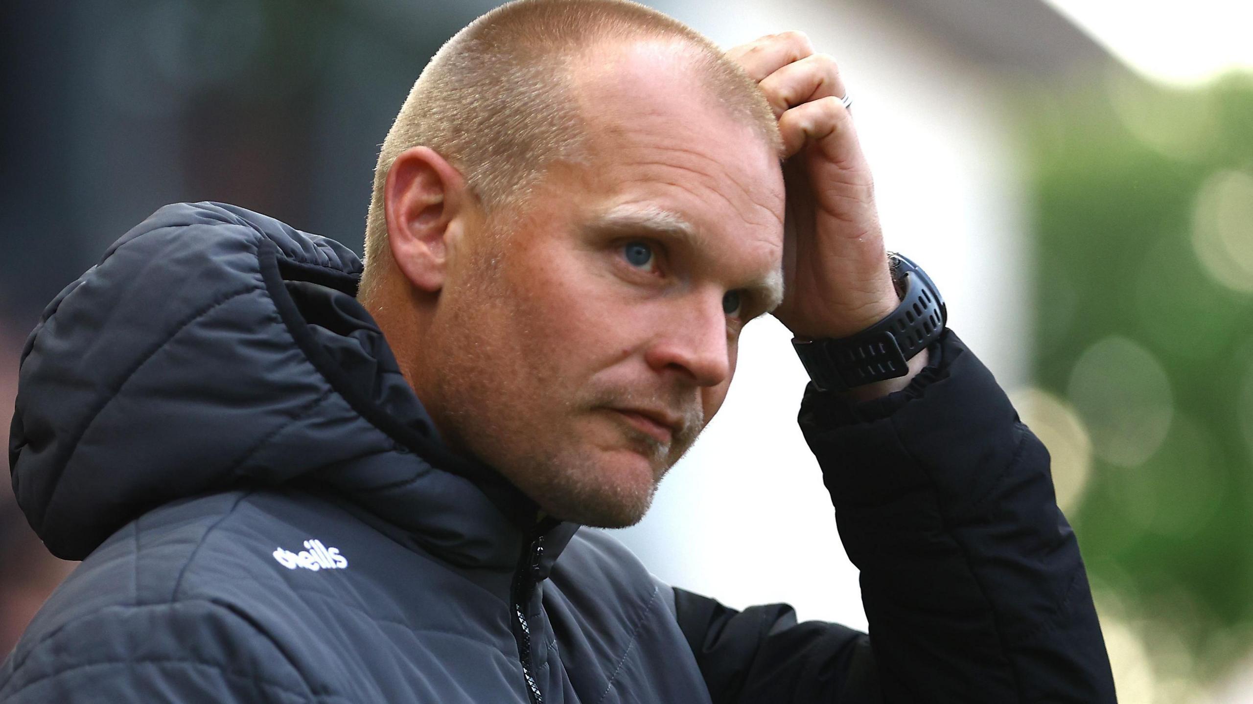 Manning Slams Referee's Performance in Bristol City's Play-Off Defeat