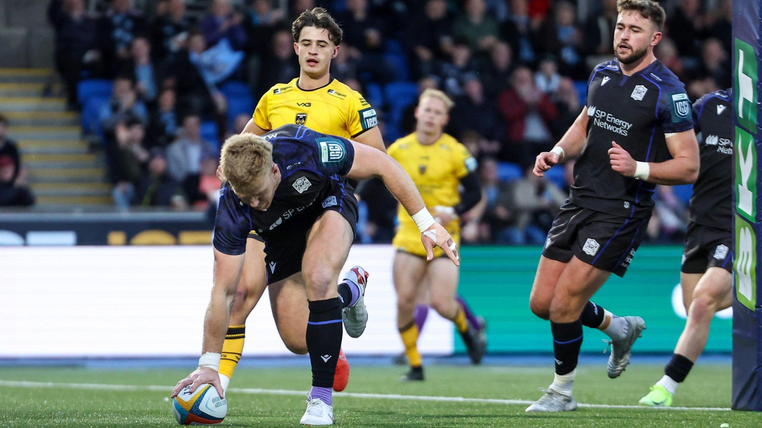 Glasgow Warriors Dominate Dragons with Seven-Try Masterclass in United Rugby Championship Showdown