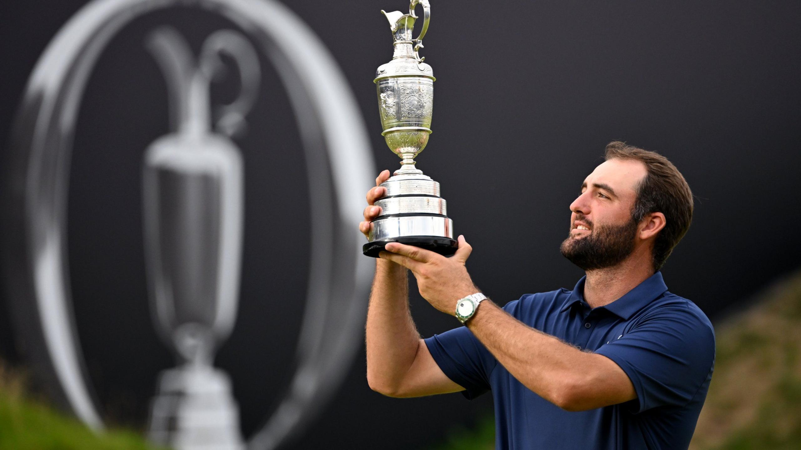 McIlroy's Quest: Overcoming Scheffler to Reclaim Golf Supremacy
