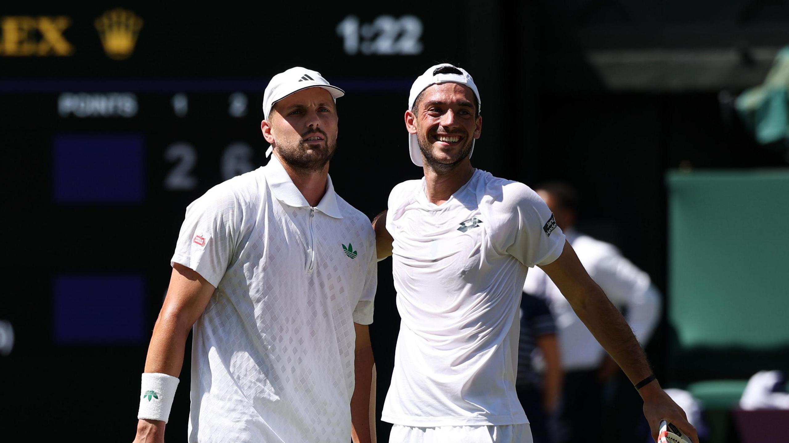 Historic Wimbledon Victory: Glasspool & Cash Celebrate Doubles Title in Unique Ways
