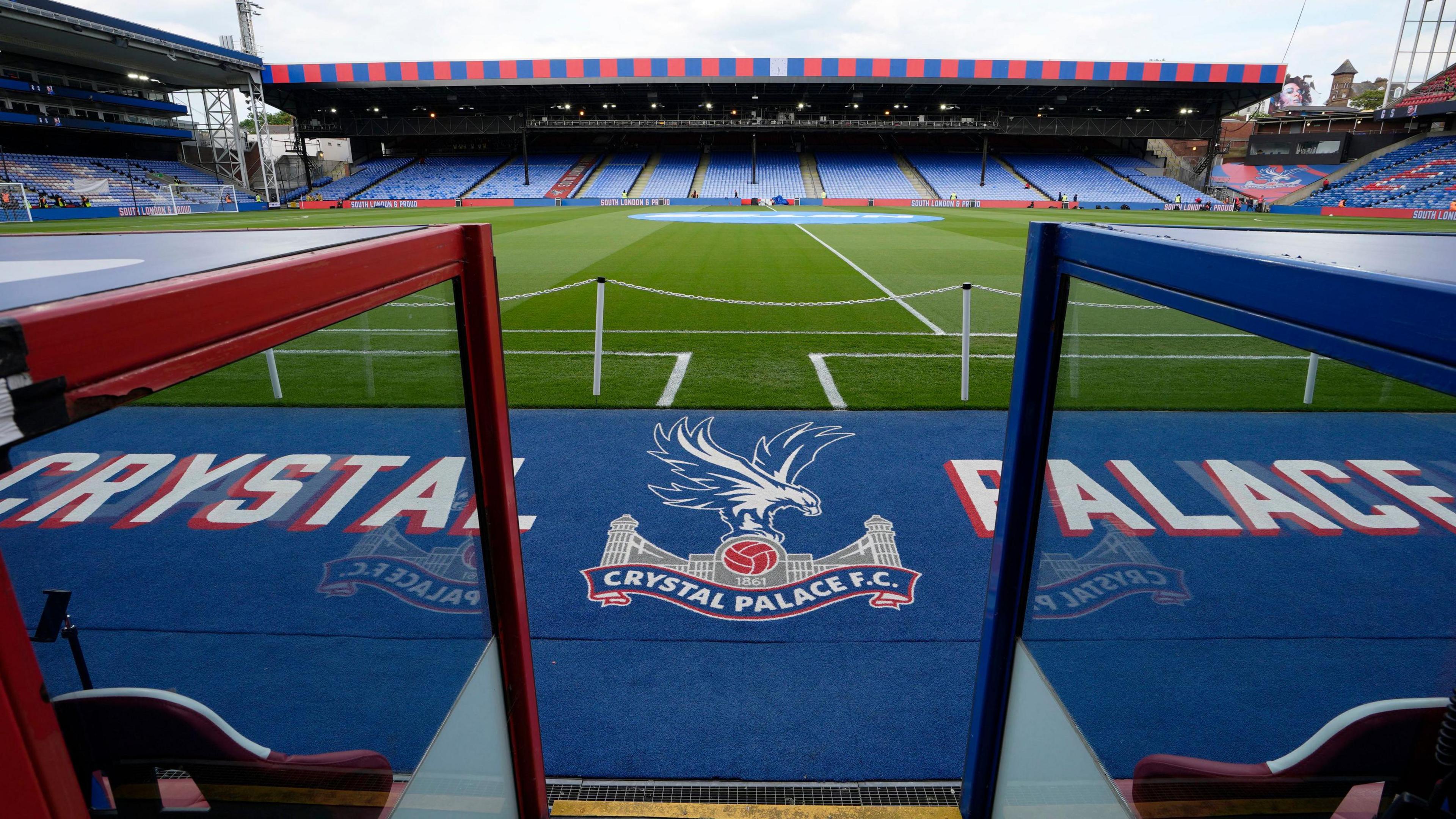 Crystal Palace in Negotiations with NY Jets Owner for Club Shares