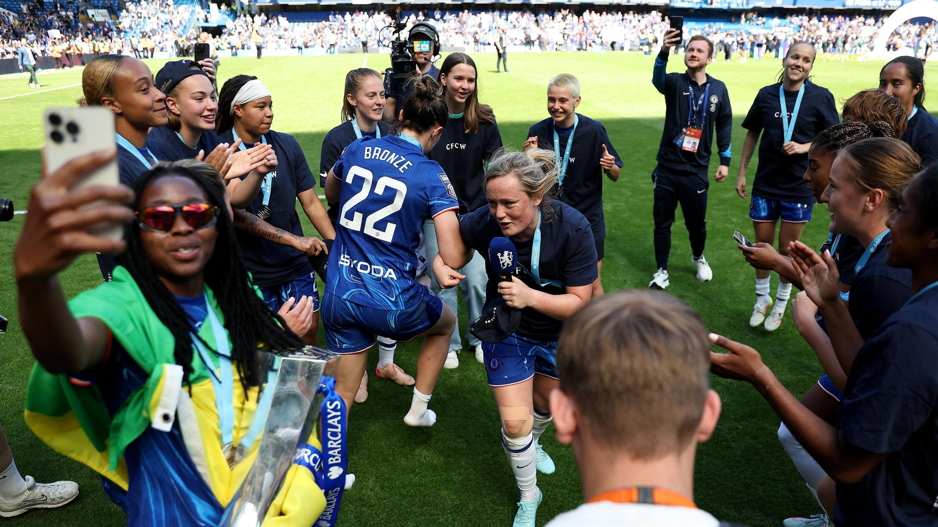 Unbeaten Glory: Chelsea's Historic WSL Triumph Under Bompastor