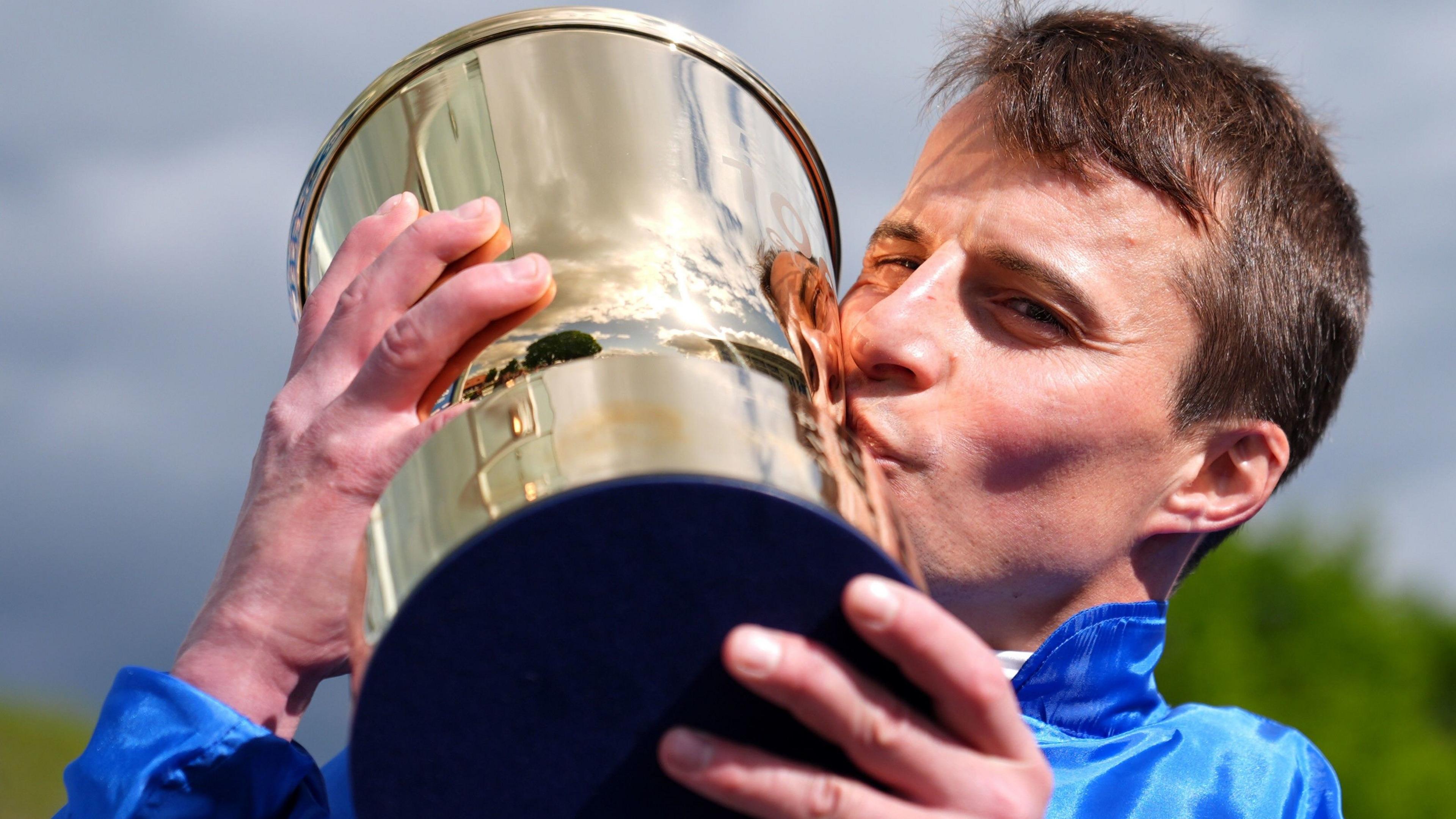 Desert Flower Dominates 1000 Guineas: Godolphin's Stellar Weekend at Newmarket