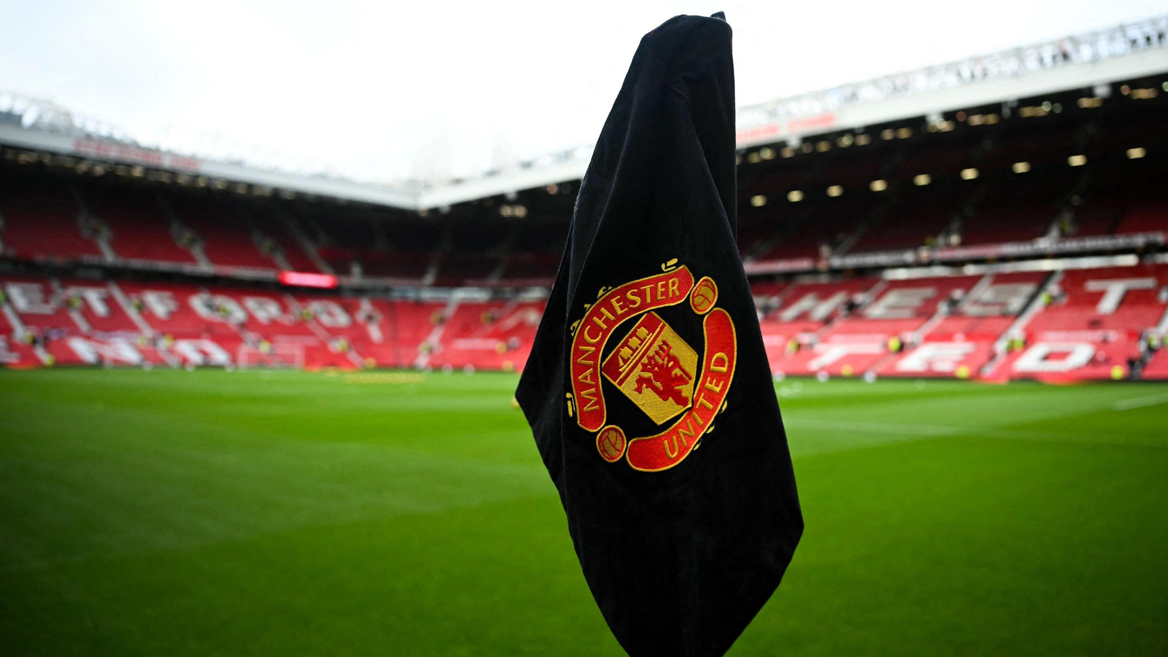 Manchester United's Ties to Cycling Doping Scandal: Ineos Staff Probe & Football Links