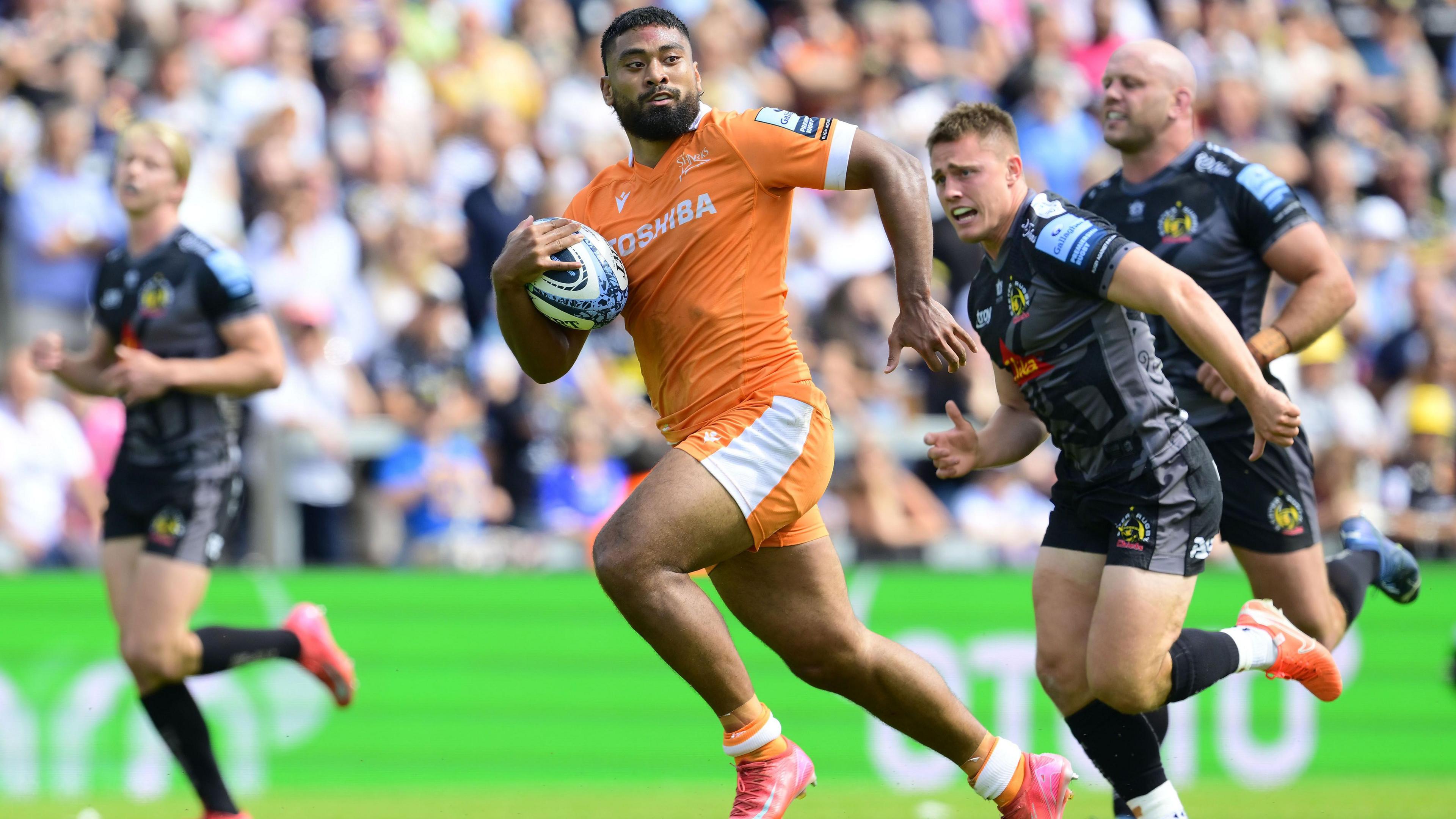 Rekeiti Ma'asi-White: The Rising Star Following in Manu Tuilagi's Footsteps