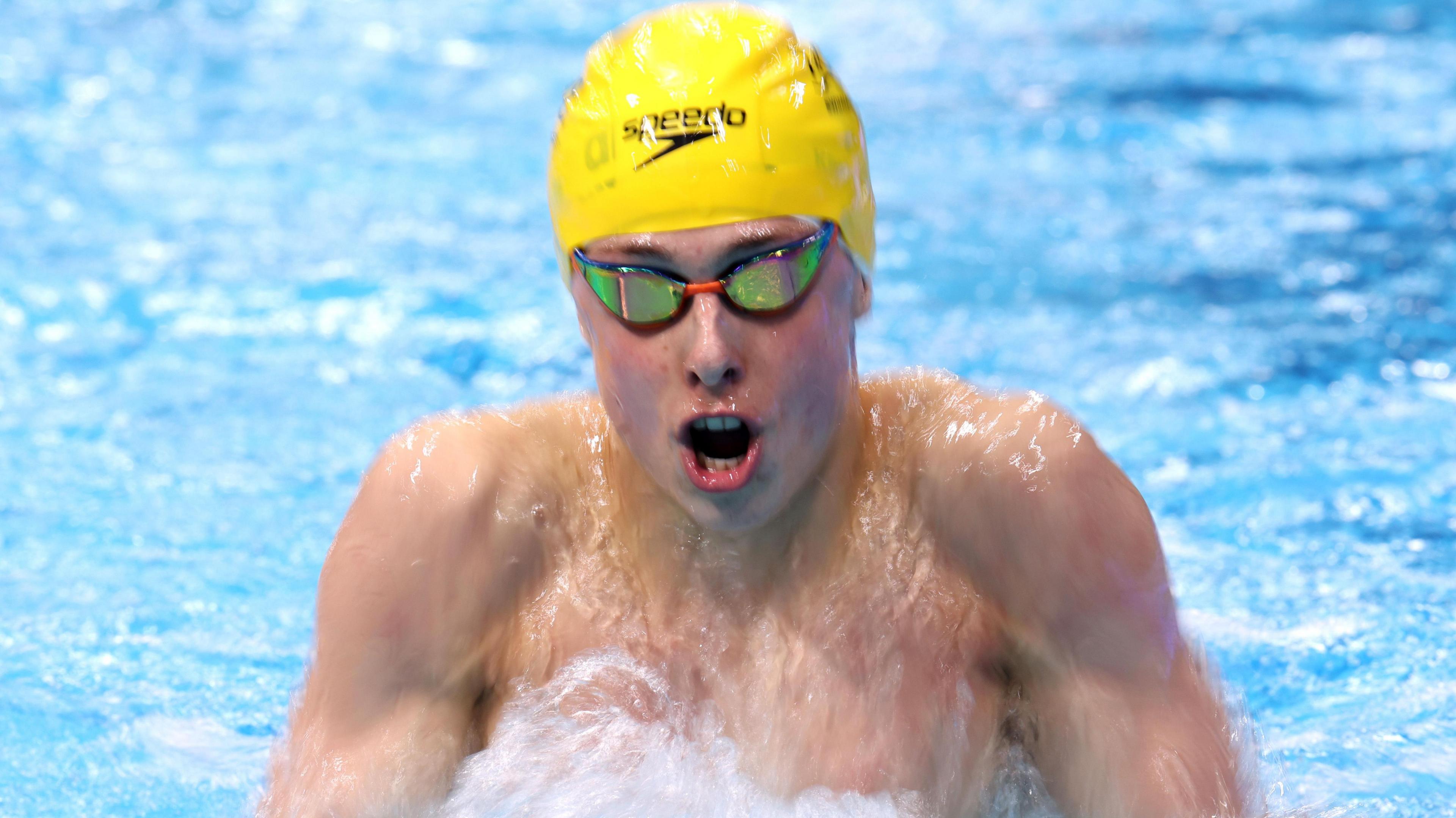 Filip Nowacki Dominates European Junior Swimming Championships with Record-Breaking Performances