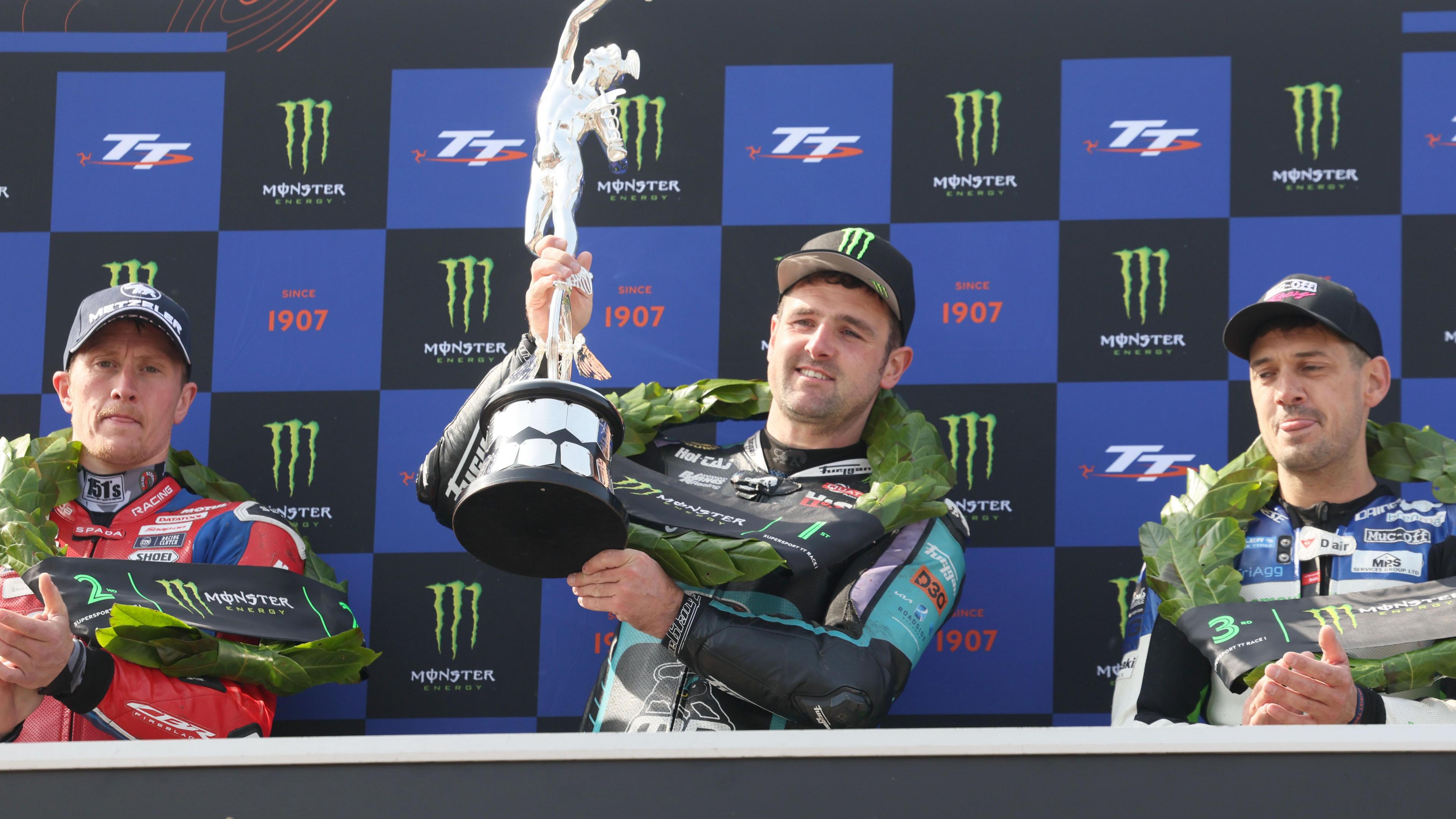 Michael Dunlop Secures Historic 30th Isle of Man TT Victory in Thrilling Supersport Race