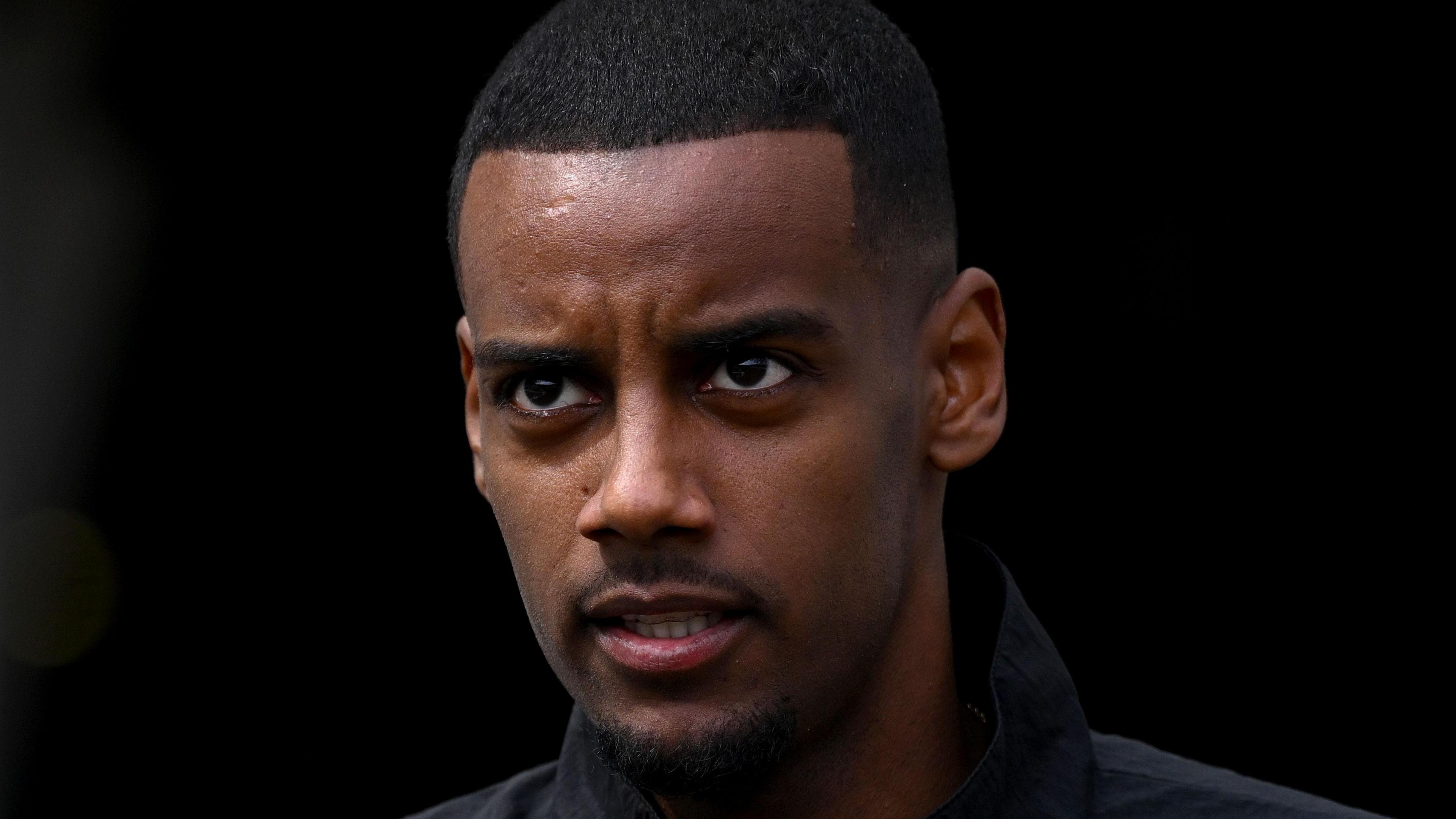 Alexander Isak's Absence at PFA Awards Sparks Transfer Speculations