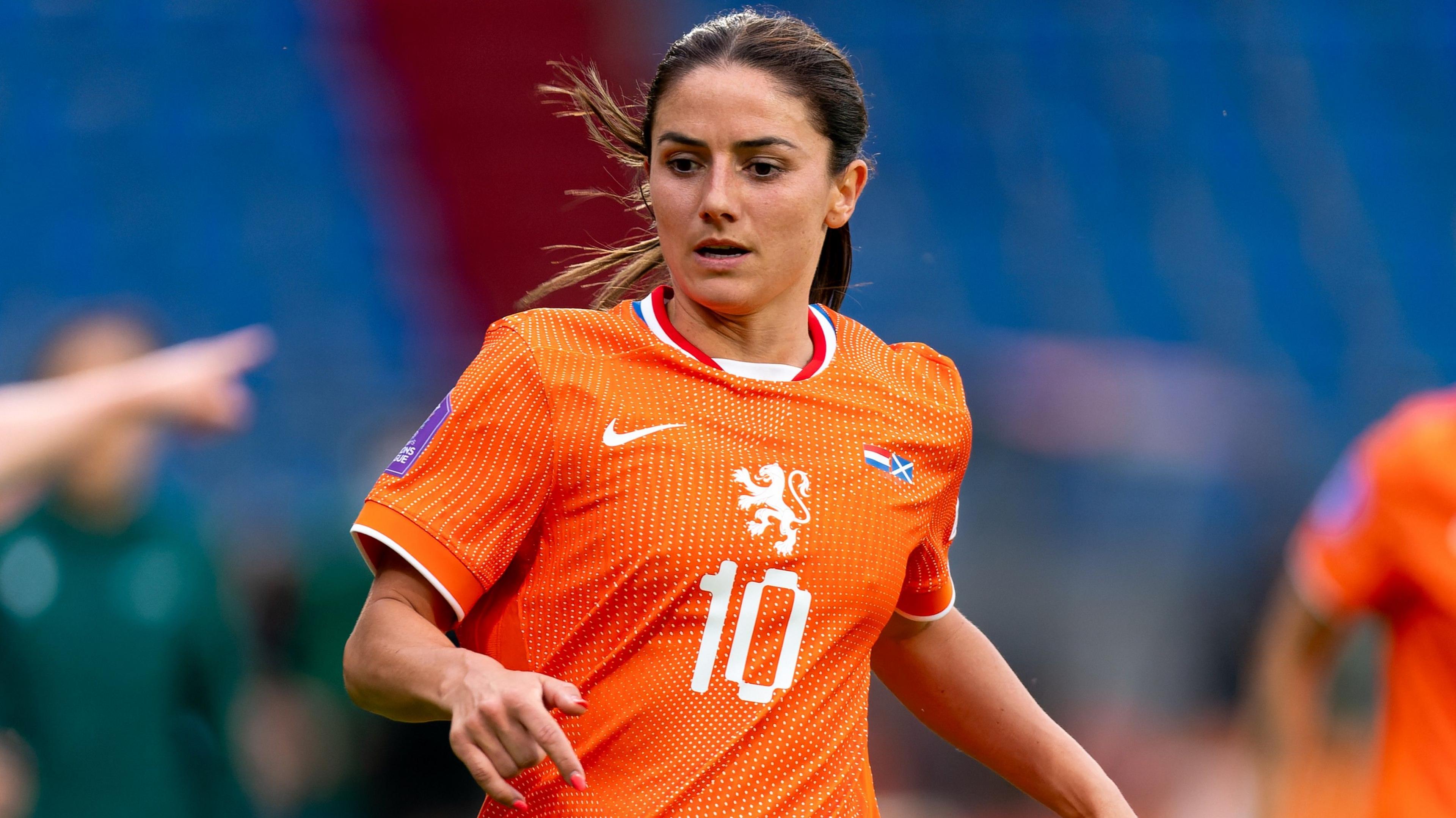 Danielle van de Donk Joins London City Lionesses: A New Era in Women's Super League