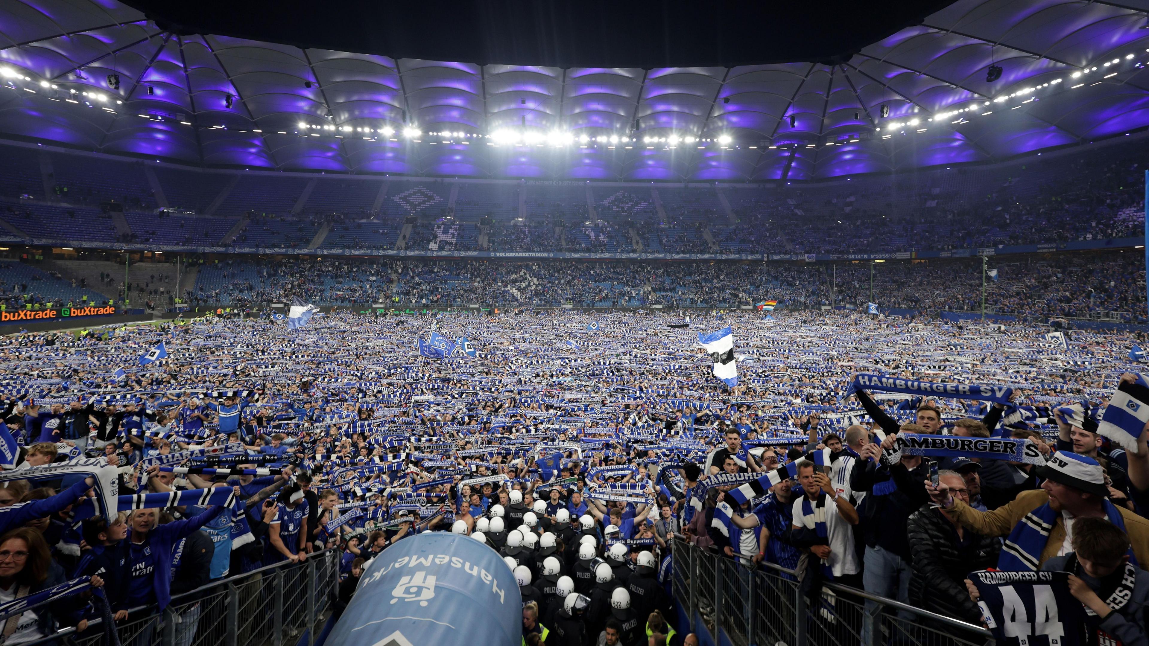 Chaos at Volksparkstadion: 25 Fans Hospitalized After Hamburg's Bundesliga Promotion Celebration