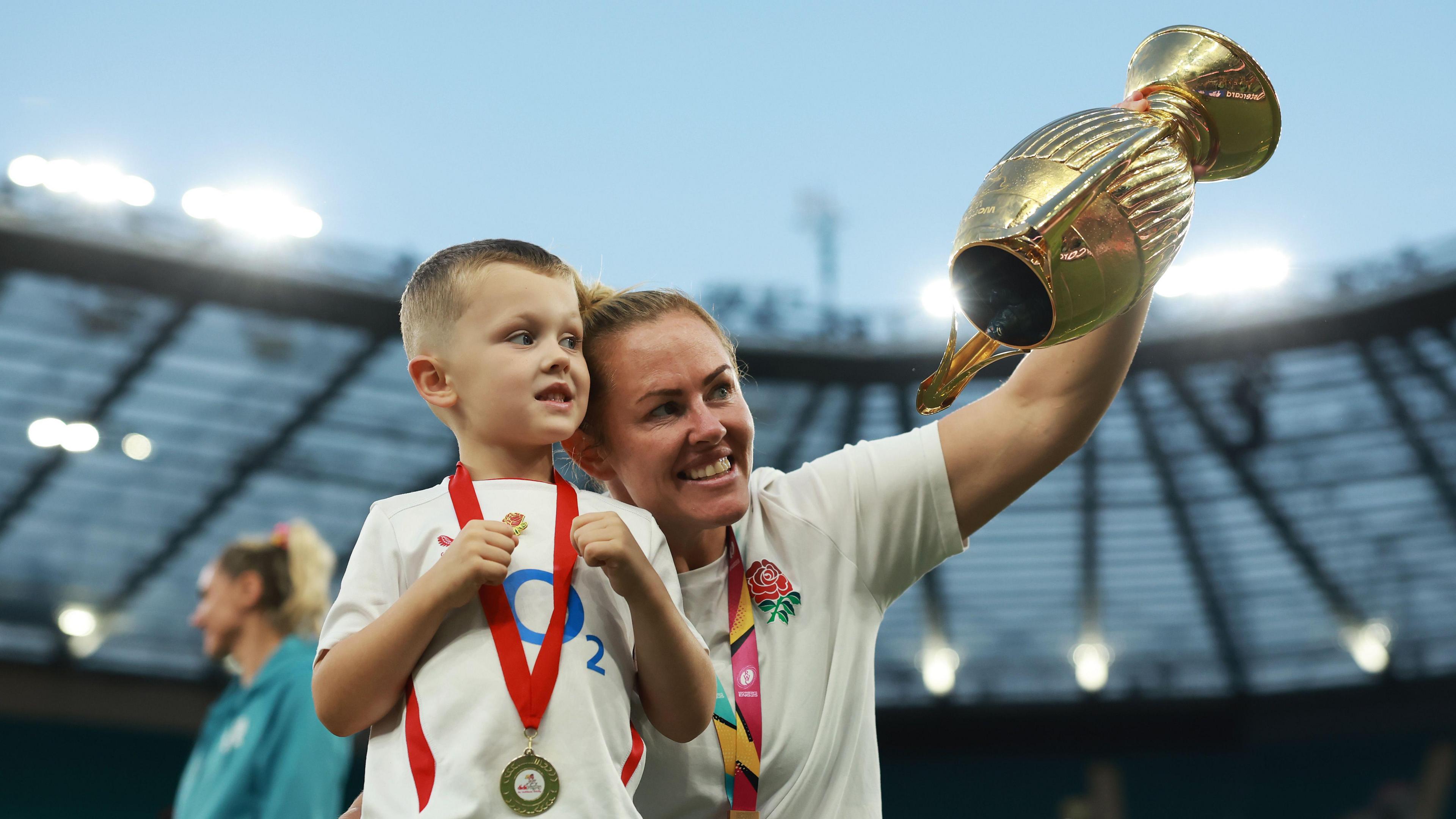 Marlie Packer: Red Roses Legend Vows to Continue Inspiring Next Generation of Rugby Talent