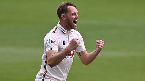 Jamie Porter's Fiery Return Propels Essex to Dominant Opening Day Against Sussex in County Championship Clash