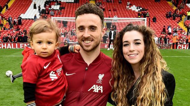Liverpool Honors Diogo Jota: Anfield Prepares Emotional Tribute as Family Attends Season Opener