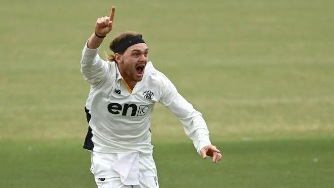 Warwickshire Bears Bolster Squad with Australian Spinner Corey Rocchiccioli for County Championship