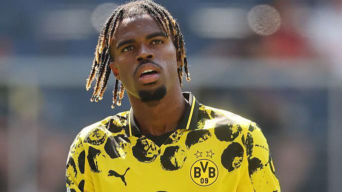 Borussia Dortmund Secures Carney Chukwuemeka in a Strategic Transfer Move