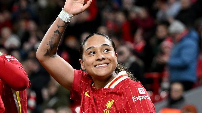 Arsenal Shatter Women's Football Transfer Record with £1m Deal for Liverpool's Olivia Smith