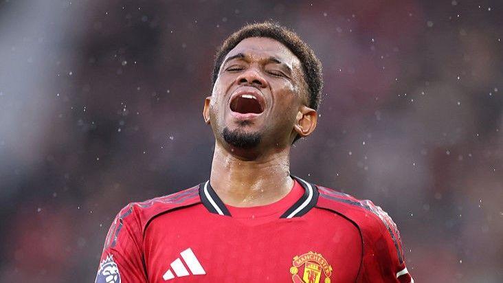 Manchester United Supports Amad Diallo Through Family Tragedy: A Test of Resilience and Team Unity