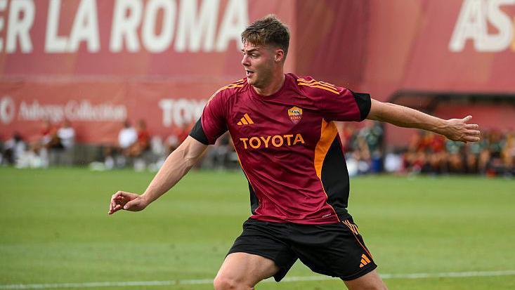 Evan Ferguson's Stellar Debut: A 24-Minute Hat-Trick for Roma