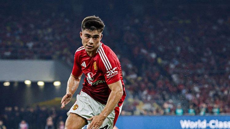 Harry Amass Set for Loan Move to Boost Development at Manchester United