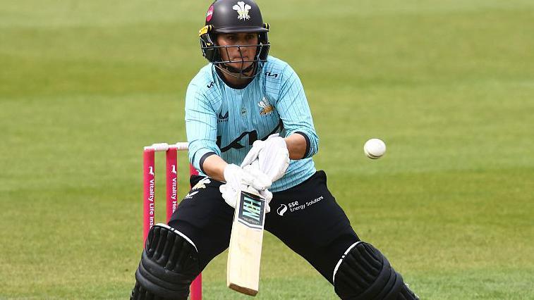 Surrey Dominates Bears to Secure Spot in Women's T20 Blast Finals Day