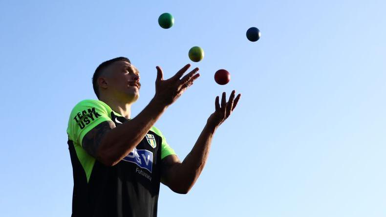 The Science Behind Usyk's Dominance: How Brain Training Shapes a Heavyweight Champion