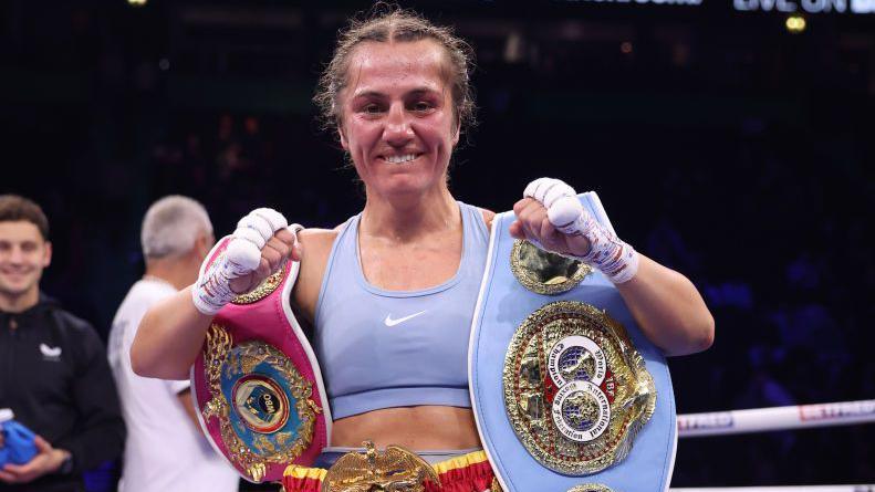 Ellie Scotney: The Unseen Superstar of Boxing