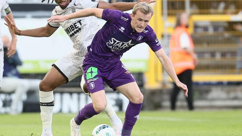 Ewan Henderson Joins Wycombe Wanderers: A Strategic Addition to the Midfield