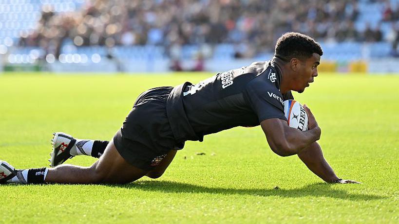 Exeter Chiefs Dominate Newcastle Red Bulls 38-15 in Post-Diamond Era as Feyi-Waboso Shines with Hat-Trick