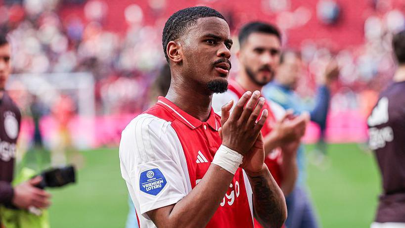 Chelsea Secures Rising Star Jorrel Hato in a £37m Deal with Ajax