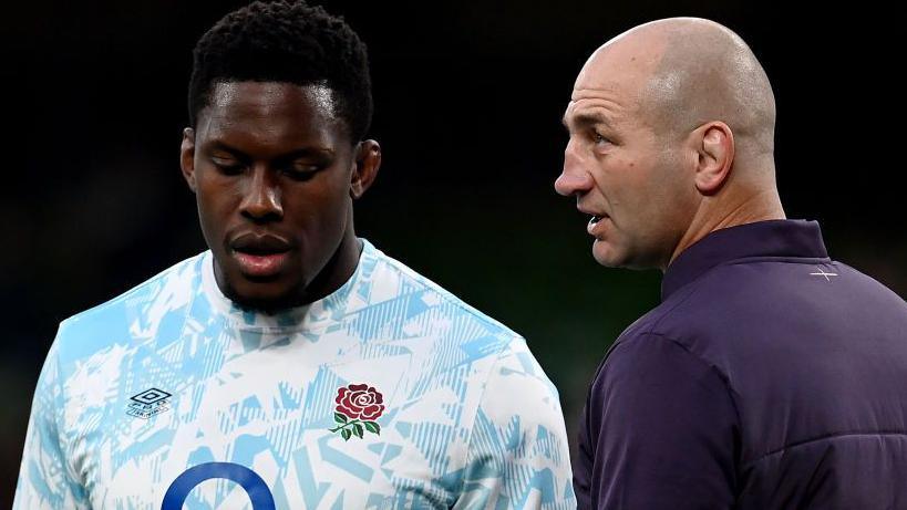 Maro Itoje Defends England Coaches Amid Carling's Criticism Ahead of Six Nations Clash