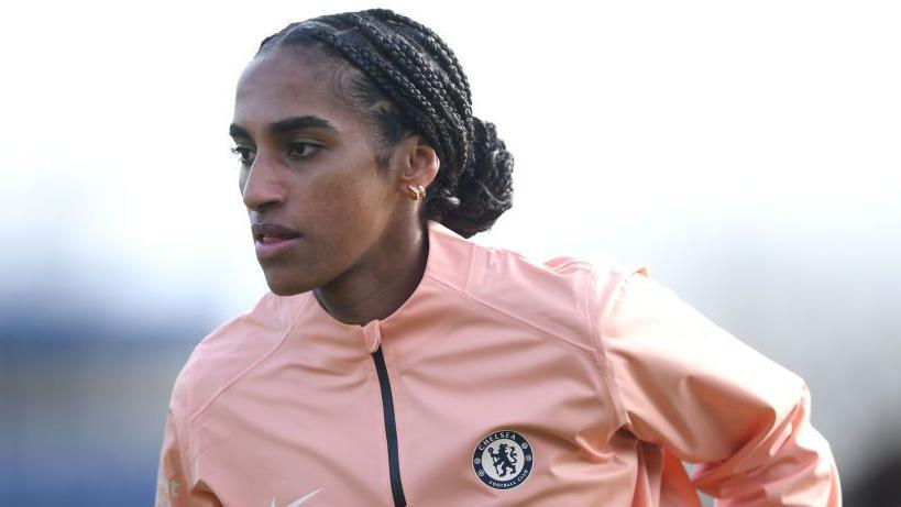 Naomi Girma Set to Debut in Chelsea's Crucial WSL Clash Against Brighton