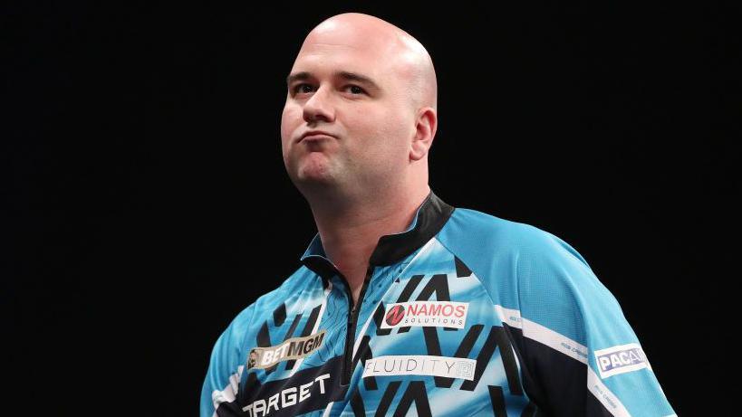 Stunning Upsets at US Darts Masters: Cross and Bunting Fall in Opening Night Thriller