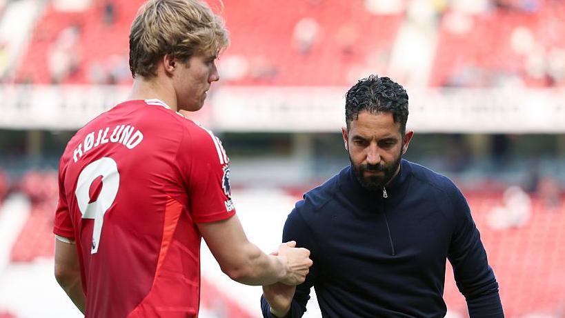 Amorim's Future at Manchester United Hangs in the Balance Amidst Poor Form