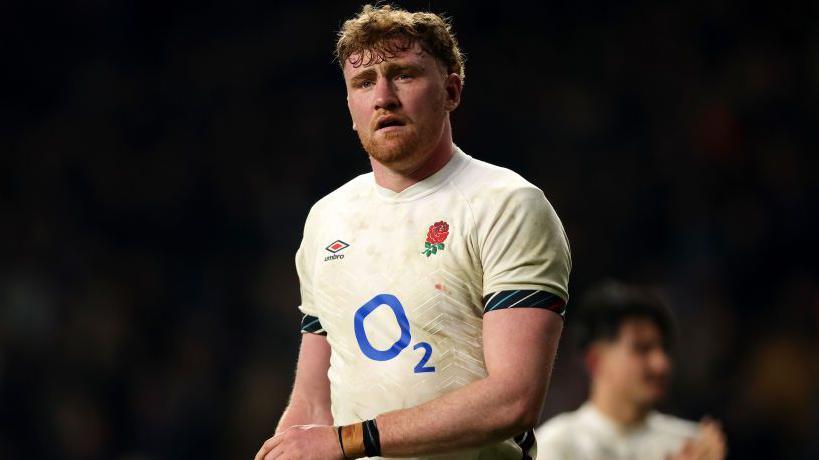 Chessum Returns to Starting Lineup as England Prepares for Crucial Calcutta Cup Clash