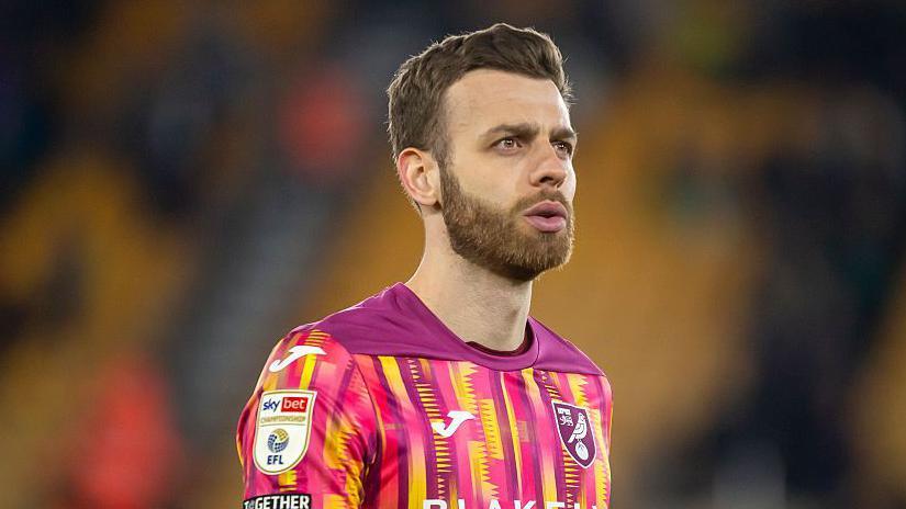 Angus Gunn Joins Nottingham Forest: A New Chapter for the Scottish Keeper