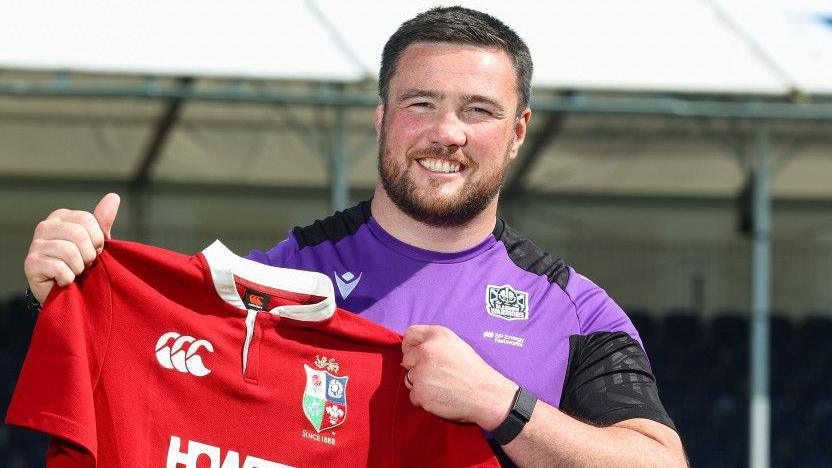 Zander Fagerson's Resilience: Bouncing Back Stronger After Lions Setback