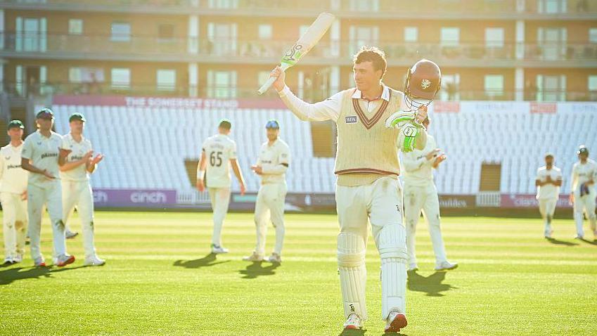 Tom Banton's Historic 344* Leads Somerset to Dominance in County Championship